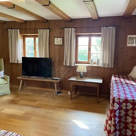 Holiday home Yvonne In The Schusterhaeusl Samerberg